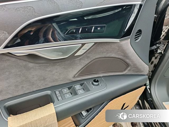 Audi A8 id 4393293 из Китая 8