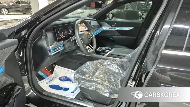 BMW 7 Series (G70) id 3041277 из Кореи 18