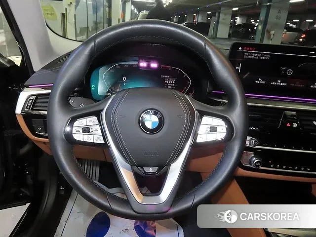 BMW 5 Series (G30) id 3695325 из Кореи 18