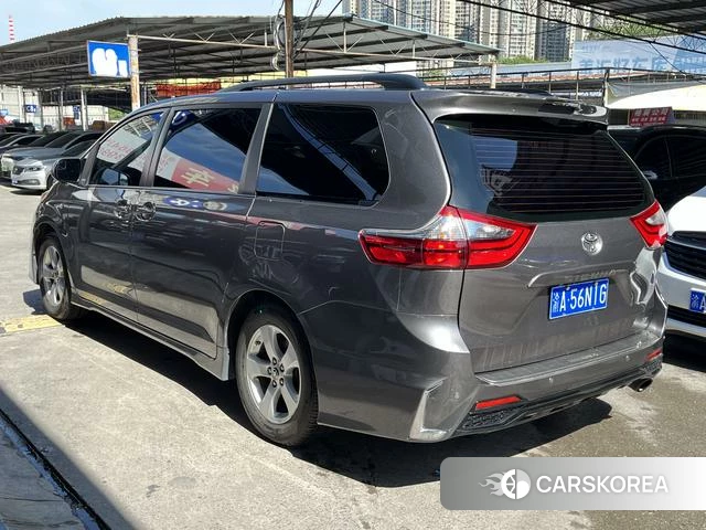 Toyota Sienna id 4260588 из Китая 11