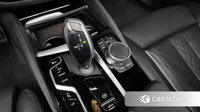 BMW 5 Series (G30) id 3600019 из Кореи 18