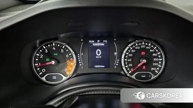 Jeep Renegade id 3661755 из Кореи 18