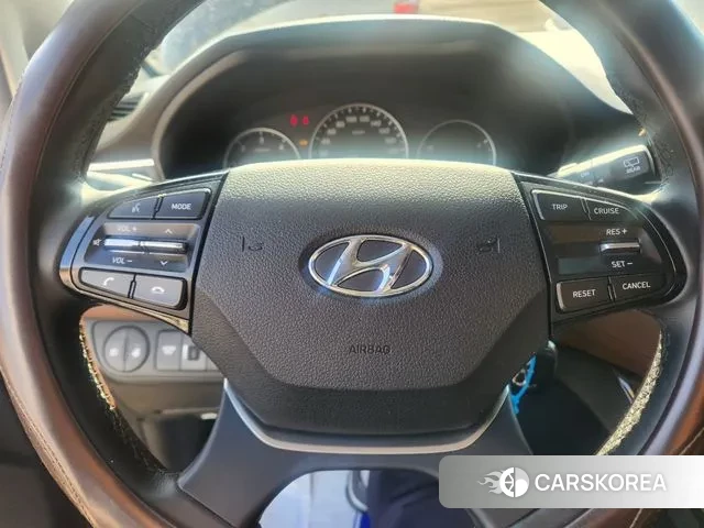 Hyundai The New Grand Starex id 2392113 из Кореи 18