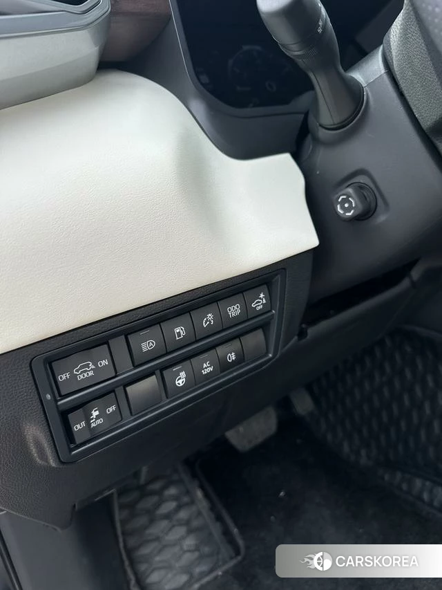 Toyota Sequoia id 3983301 из Китая 16