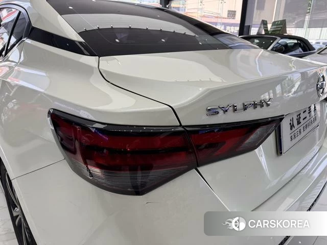 Nissan Xuan Yi id 4220539 из Китая 26