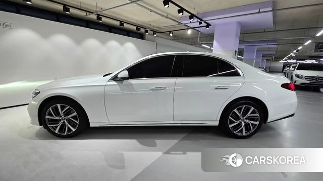 Mercedes-Benz E-Class W214 id 4329368 из Кореи 18