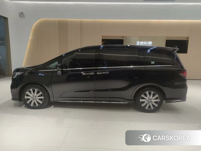 Honda Odyssey id 4263639 из Китая 16