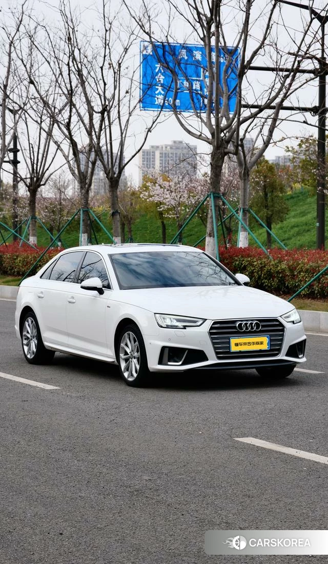 Audi A4L id 4212844 из Китая 12