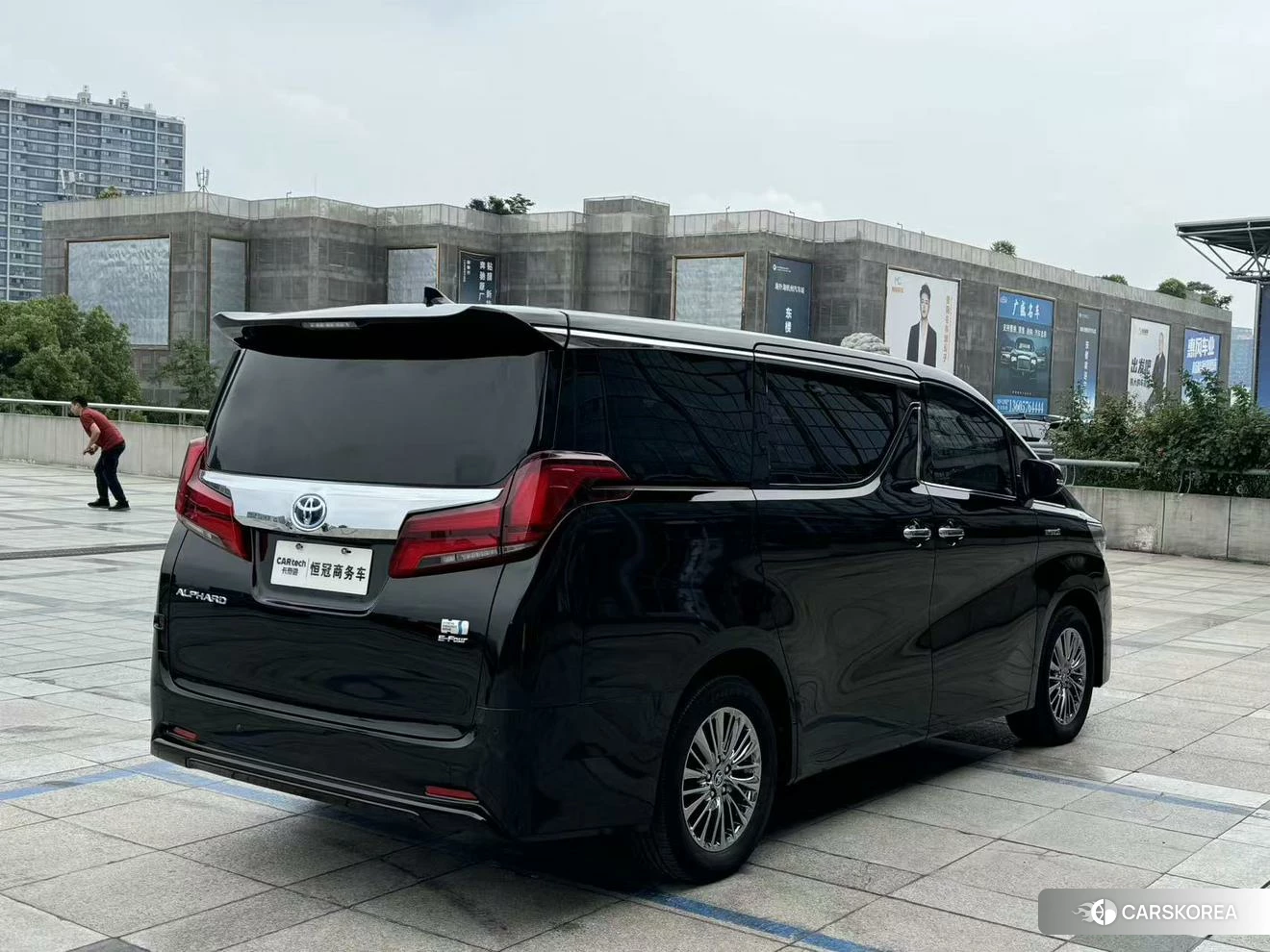 Toyota Elfa id 4426461 из Китая 14