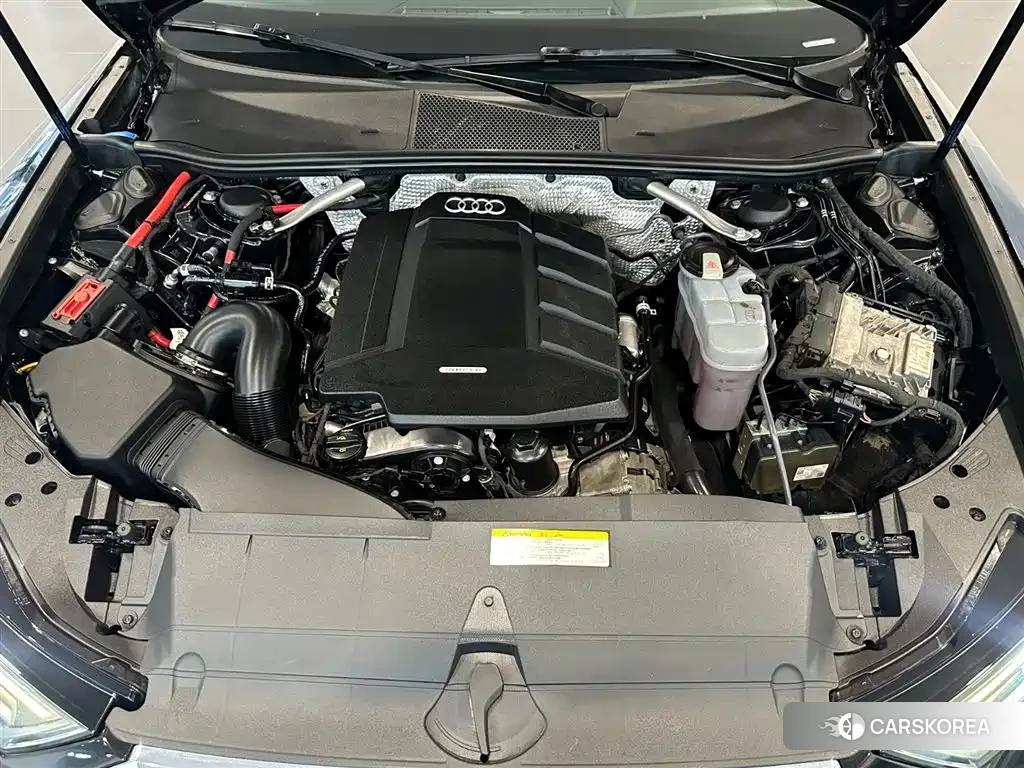 Audi A6L id 4679916 из Китая 14