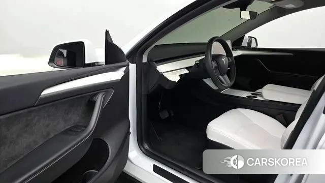 Tesla Model Y id 3805728 из Кореи 18