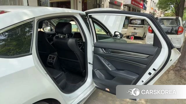 Honda Accord id 4257396 из Китая 11