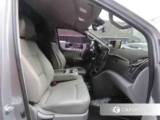 Hyundai The New Grand Starex id 3686317 из Кореи 18