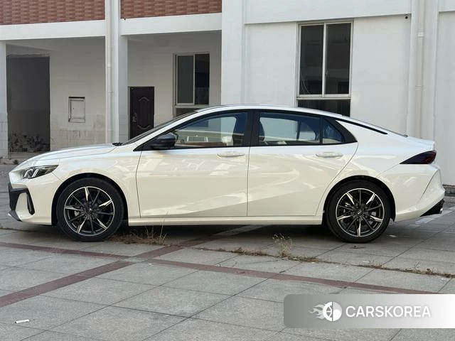 GAC Trumpchi Shadow Leopard id 3920761 из Китая 8