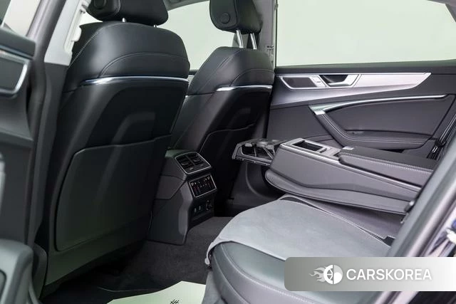 Audi A7L id 4291268 из Китая 24