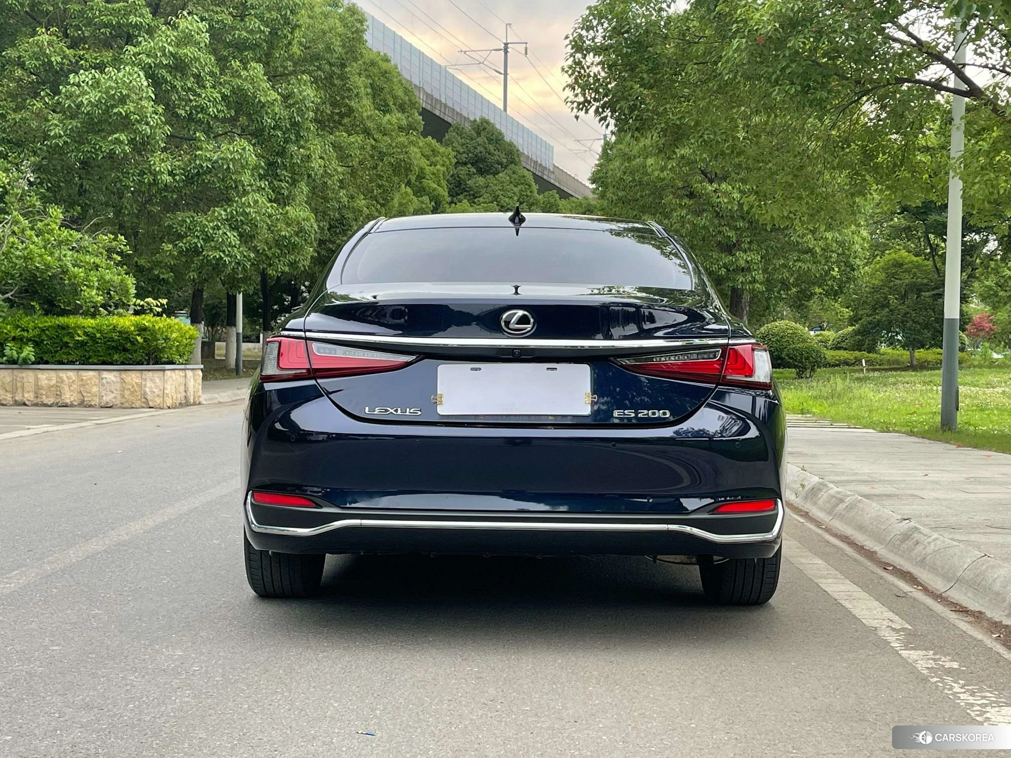 Lexus ES id 4453965 из Китая 18