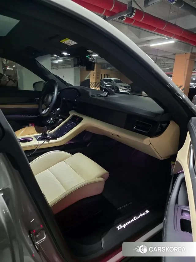 Porsche Taycan id 3619027 из Кореи 8