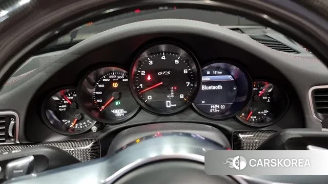 Porsche 911(992) id 3004448 из Кореи 18