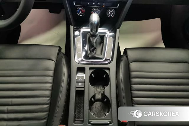 Volkswagen Magotan id 4212495 из Китая 15