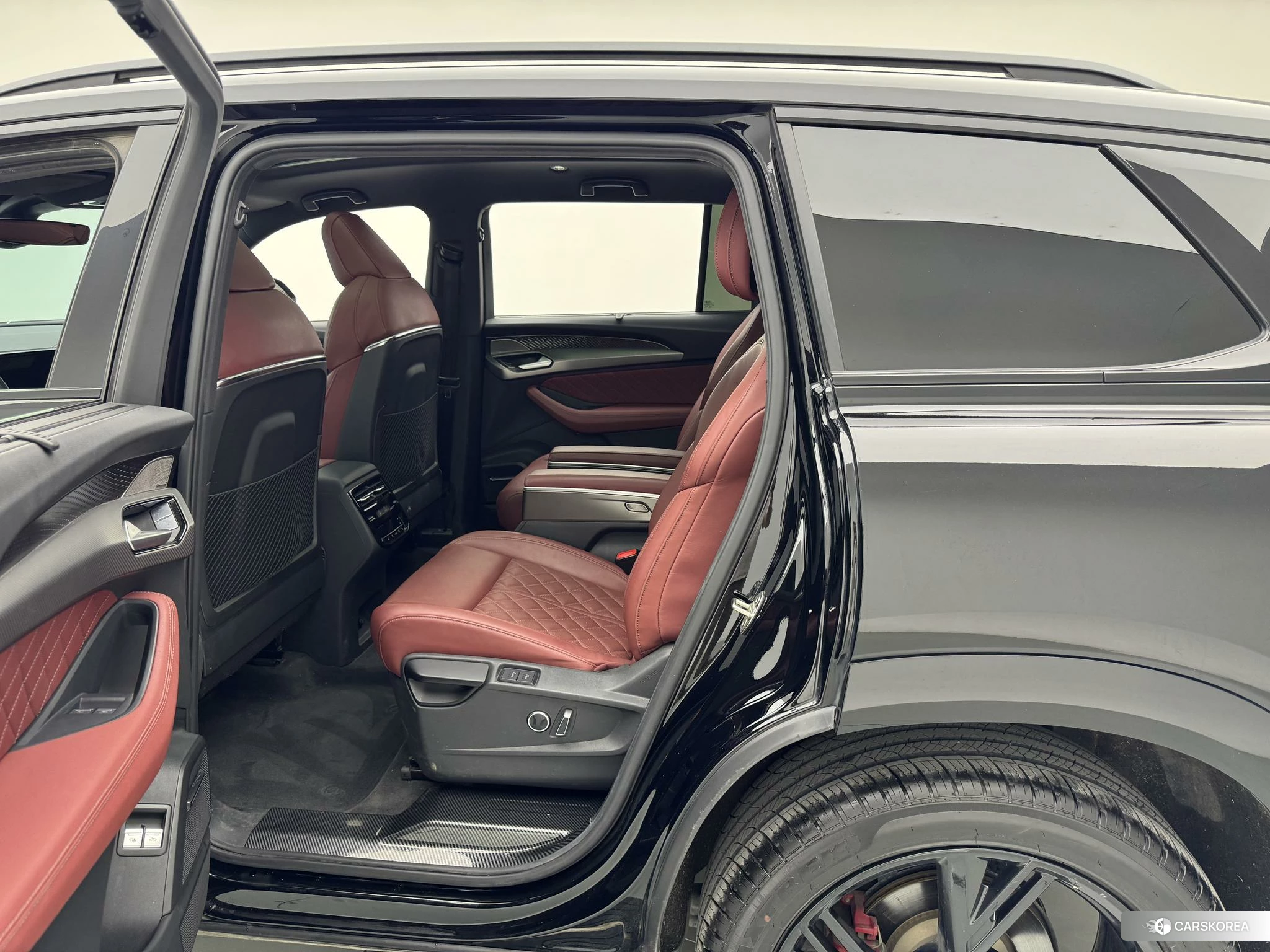 Audi Q6 id 4514757 из Китая 26