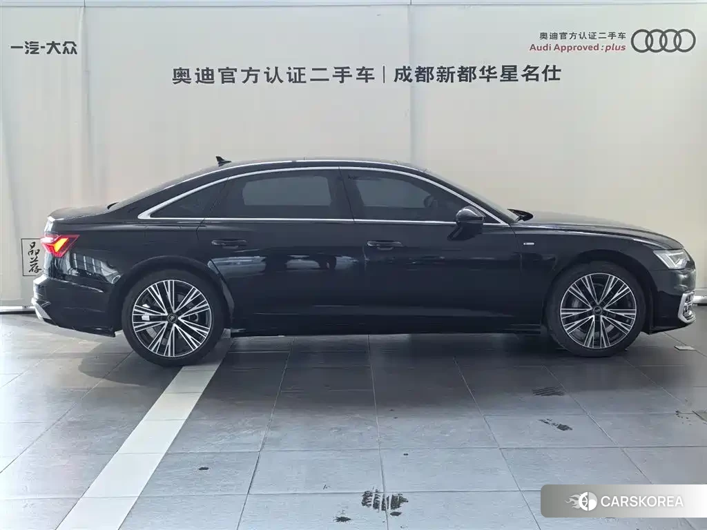 Audi A6L id 4547562 из Китая 14