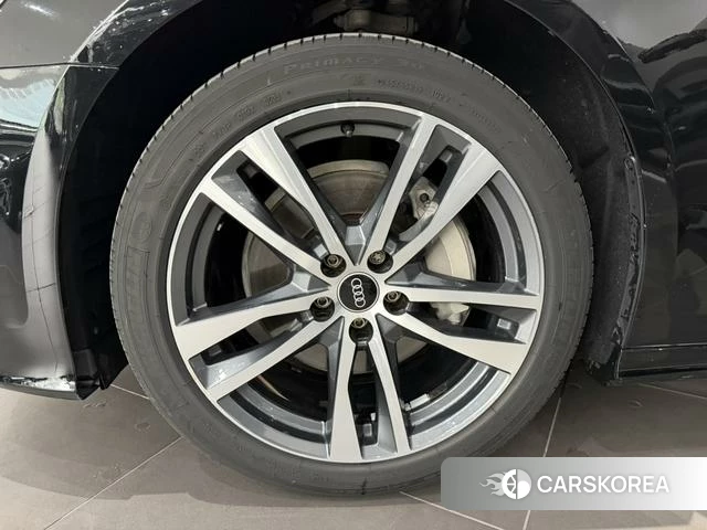 Audi A6L id 4272746 из Китая 11