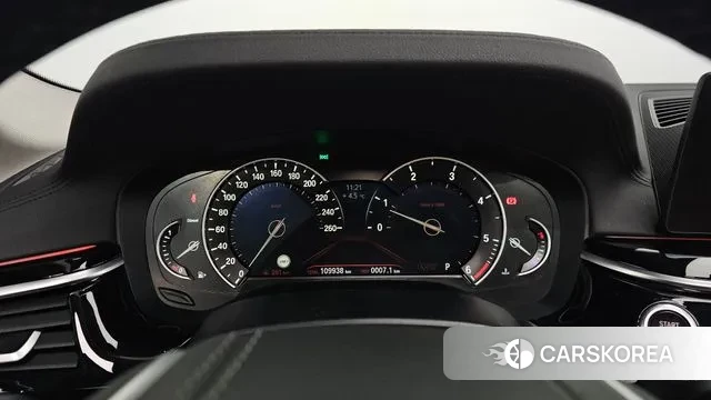 BMW 5 Series (G30) id 3500127 из Кореи 18