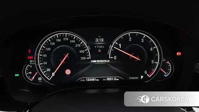 BMW 5 Series (G30) id 3568764 из Кореи 18