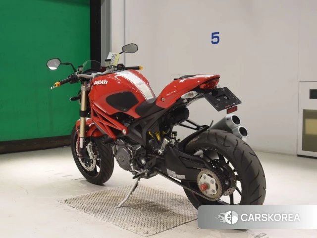 Проданный Ducati MONSTER 1100 EVO id 4348205 из Японии, фото 8