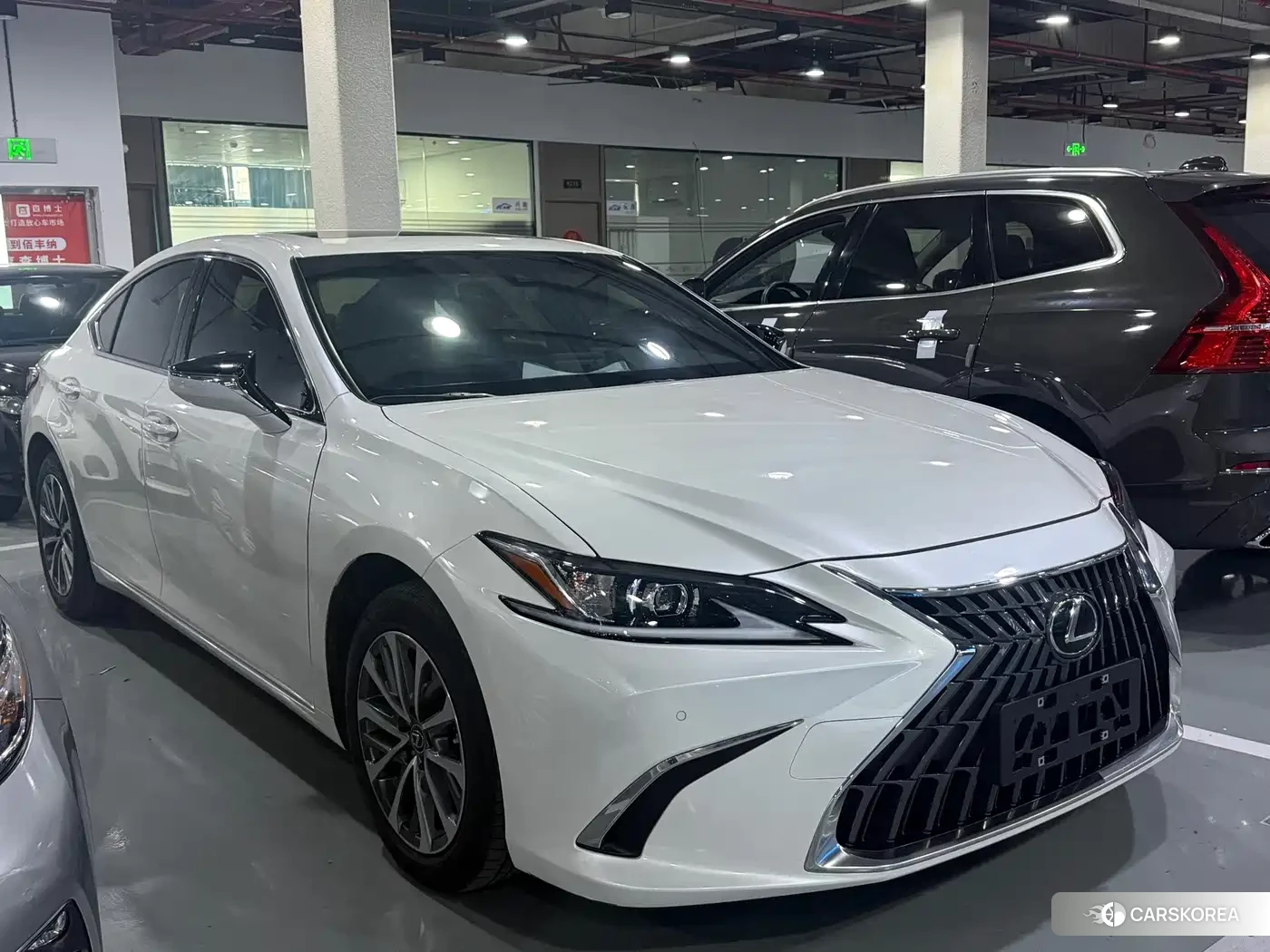 Lexus ES id 4654455 из Китая 12