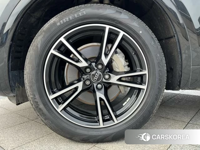 Audi Q5L id 4359041 из Китая 19