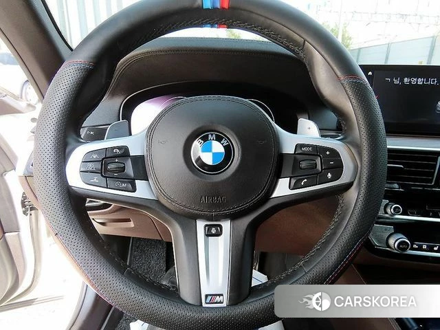 BMW 5 Series (G30) id 3807877 из Кореи 18