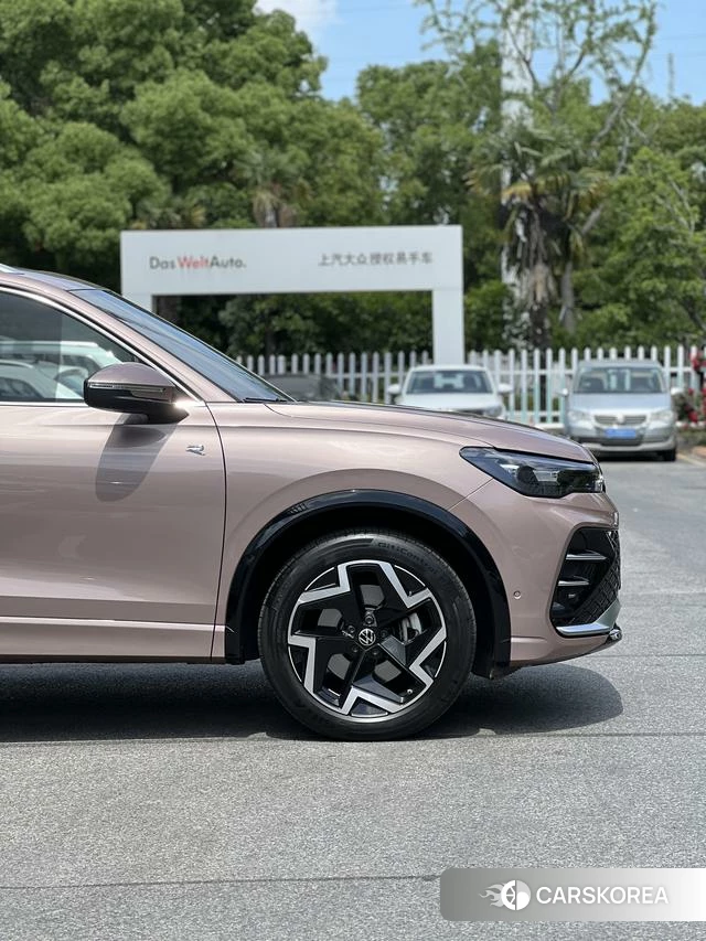 Volkswagen Tiguan L id 4393326 из Китая 8