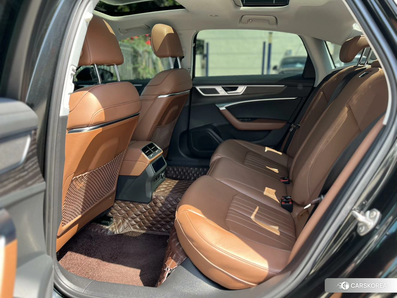 Audi A6L id 4455536 из Китая 8