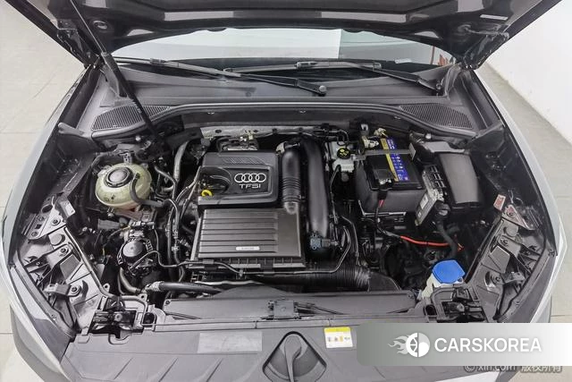 Audi Q2L id 4298126 из Китая 22