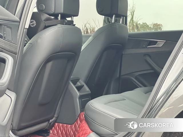 Audi A4L id 4259581 из Китая 15