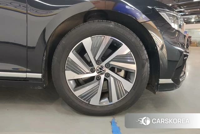 Volkswagen Magotan PHEV id 4209992 из Китая 15