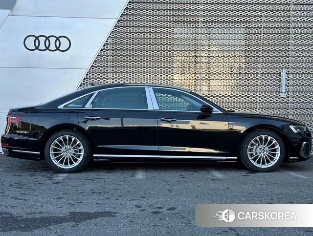 Audi A8 id 4271892 из Китая 16