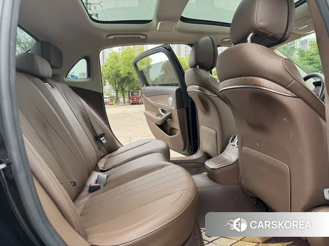 Mercedes-Benz E-class id 4306909 из Китая 14