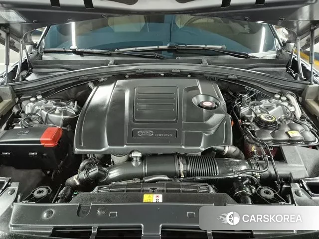 Land Rover Range Rover Velar id 3503961 из Кореи 18