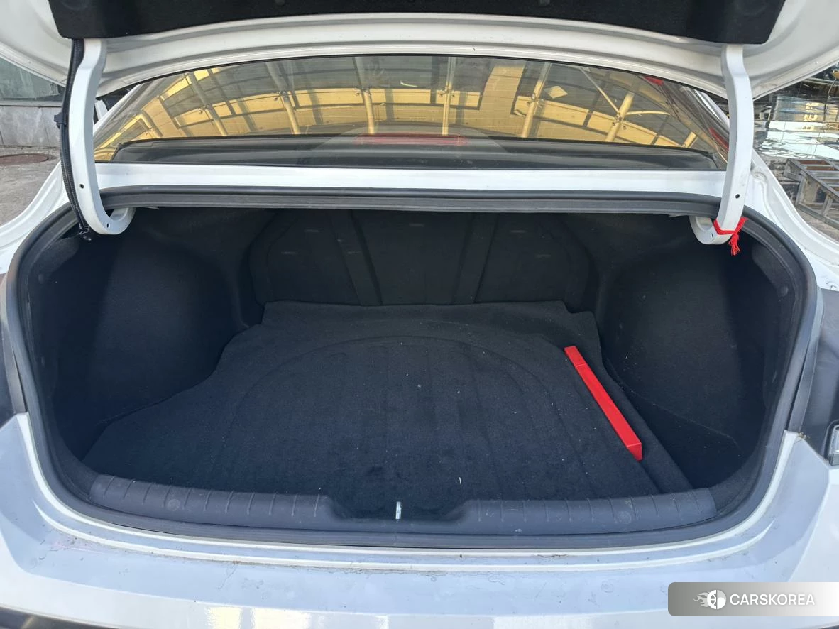 Hyundai Elantra id 4441102 из Китая 14