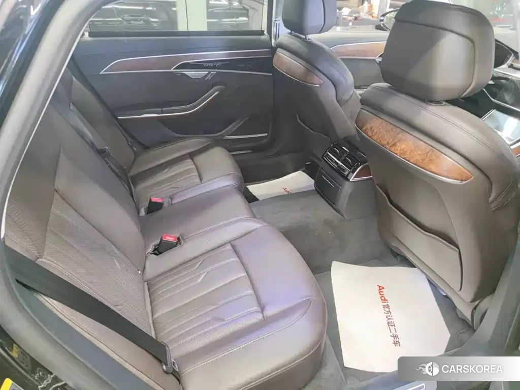 Audi A8 id 4589377 из Китая 8