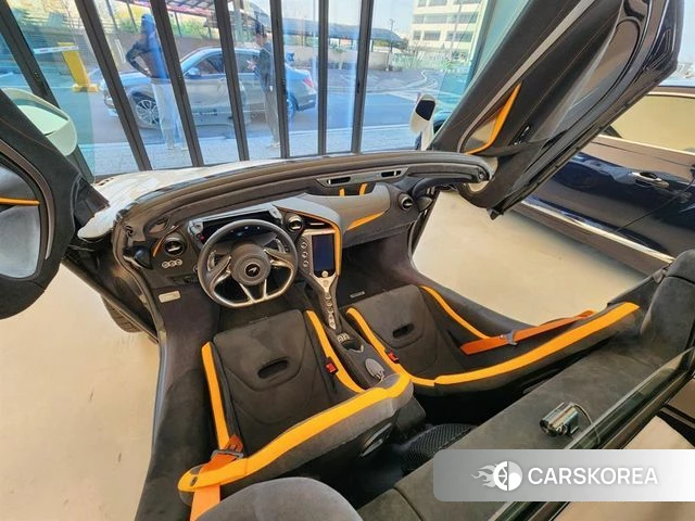 McLaren 750S id 3963690 из Кореи 8