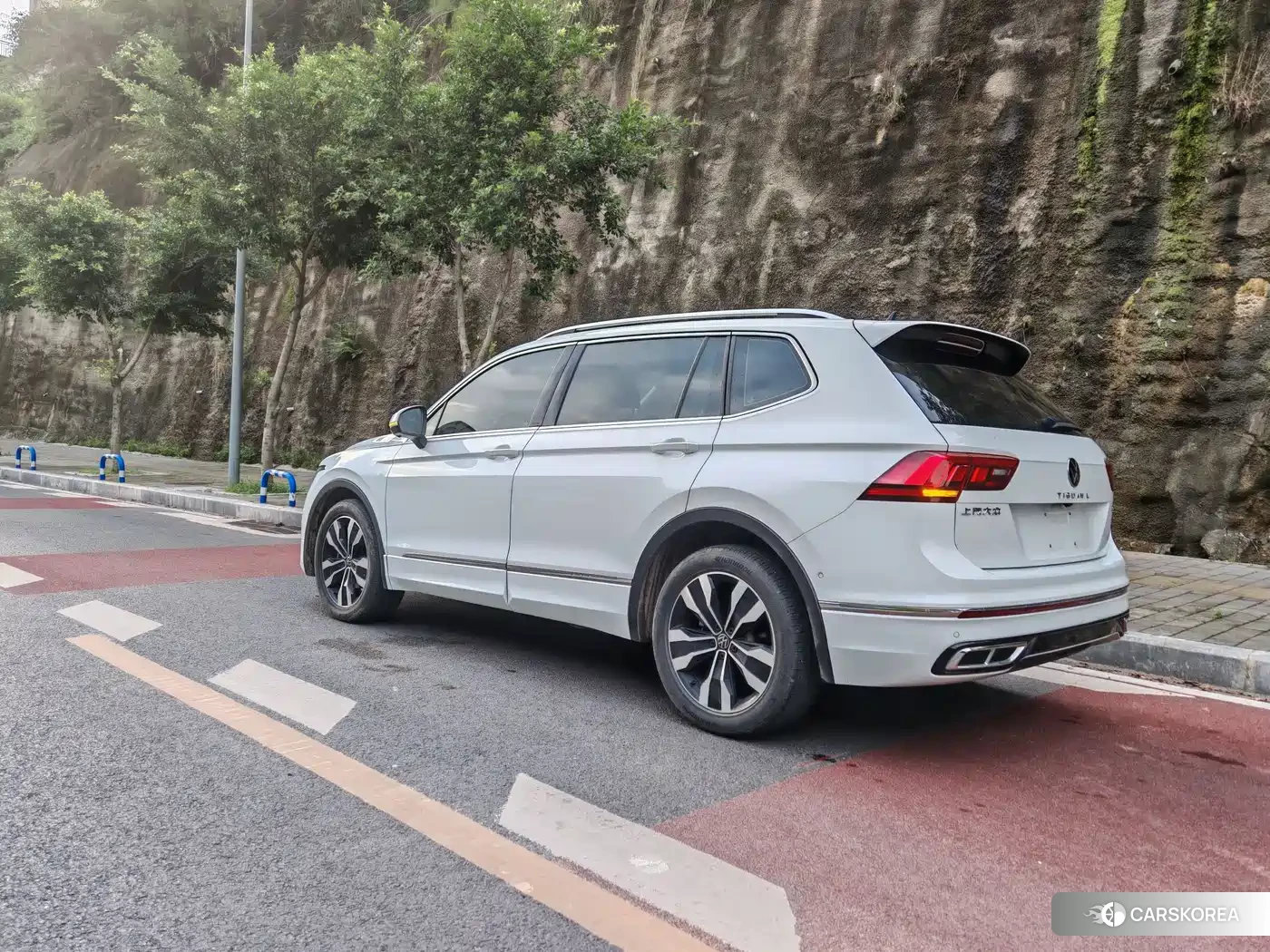 Volkswagen Tiguan L id 4628075 из Китая 8