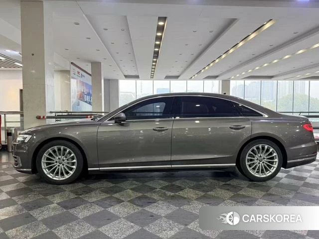 Audi A8 id 4261496 из Китая 8