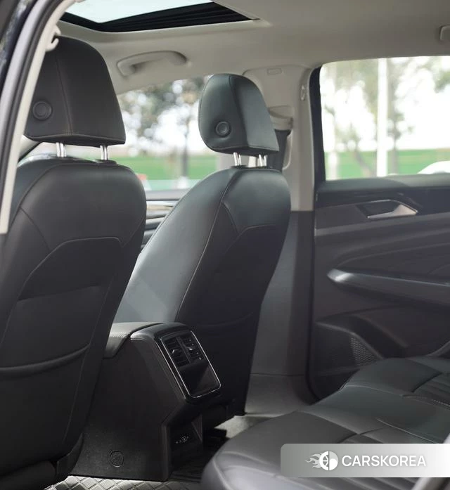 Volkswagen Passat id 4291161 из Китая 9