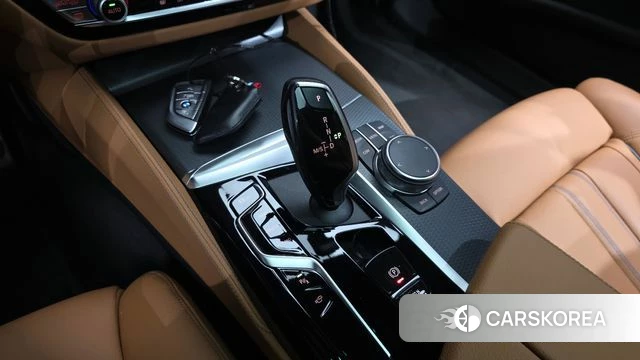 BMW 5 Series (G30) id 3963964 из Кореи 18