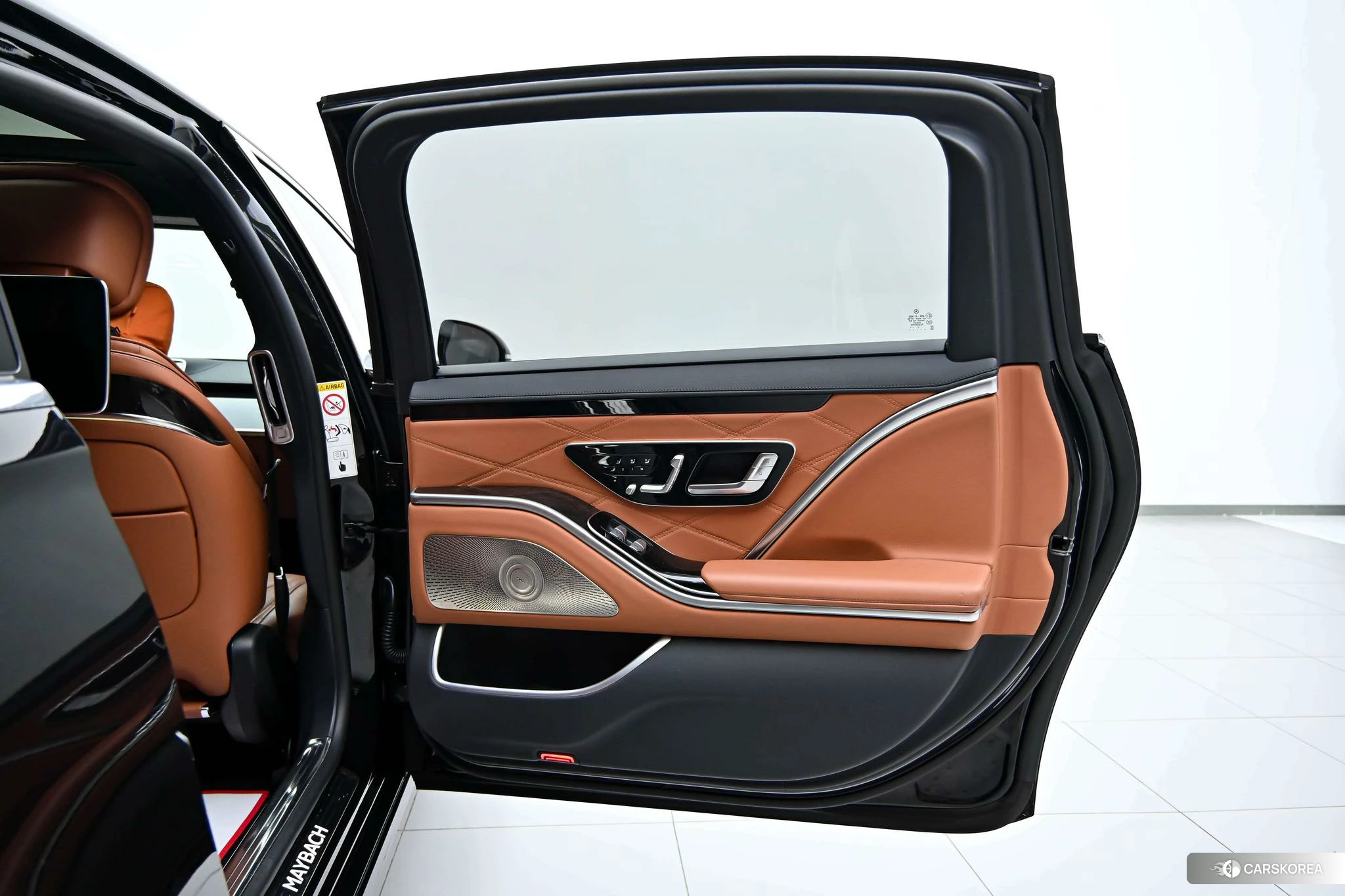 Mercedes-Benz Maybach S-class id 4419285 из Китая 36