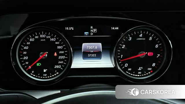 Mercedes-Benz E-Class W213 id 4351333 из Кореи 28