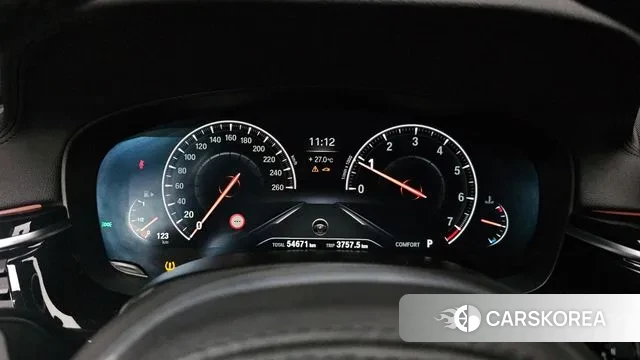 BMW 5 Series (G30) id 3039142 из Кореи 18